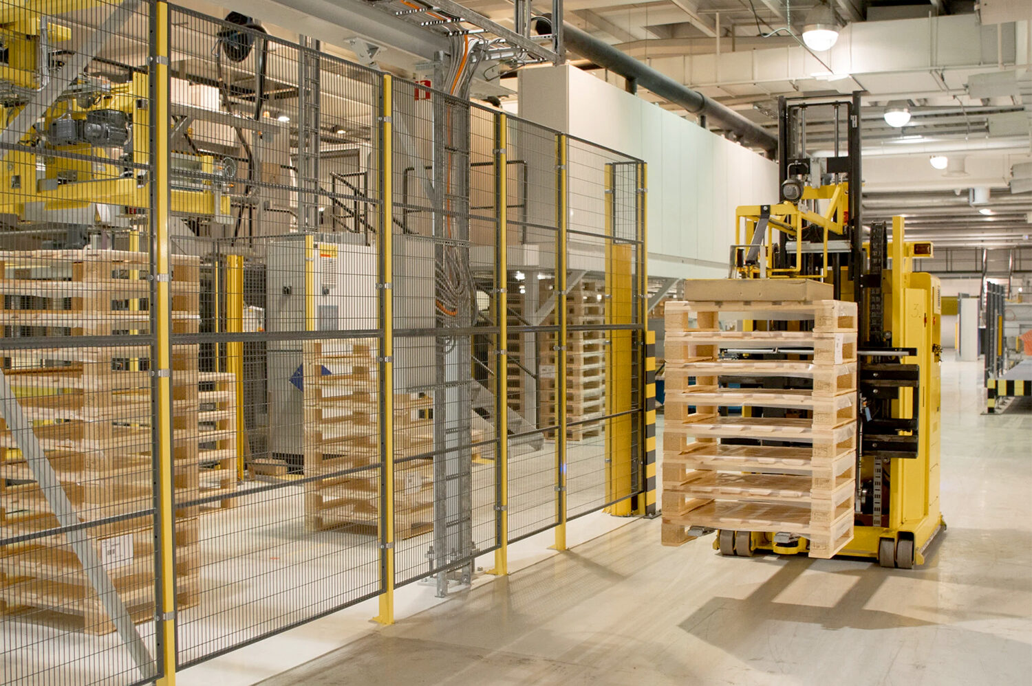 AGV-for-empty-pallet-handling-solving